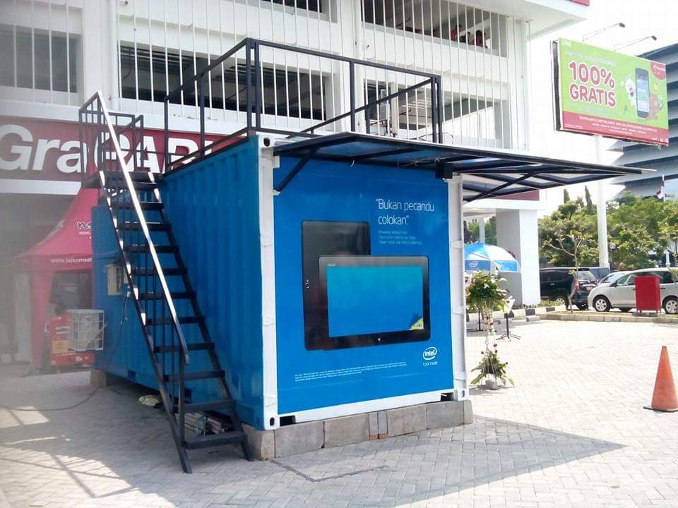 cafe kontainer jogja